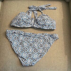 Sunseeker  2 piece Bathing-suit - M - Great Used Condition 🌻🌻